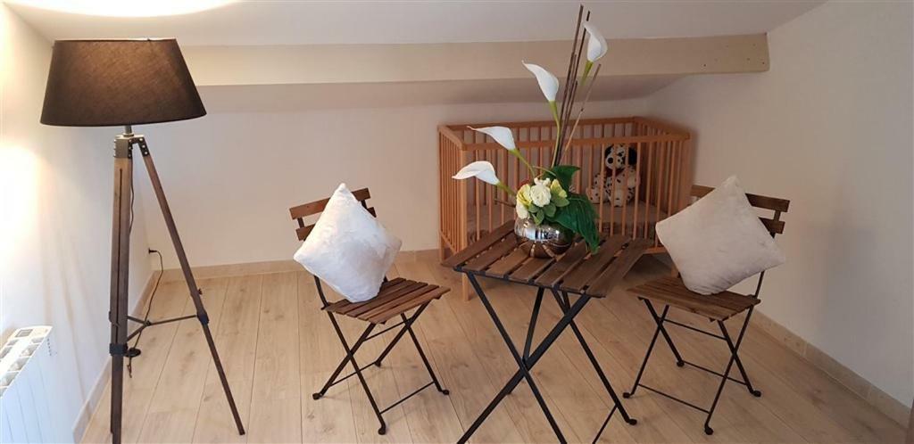 Villa T3 A 10' De Cassis - Piscine Privee Et Cuisine D'Ete Exterieure Carnoux-en-Provence Eksteriør billede